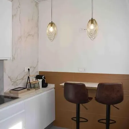 Magnolios De Lain Calvo Burgo