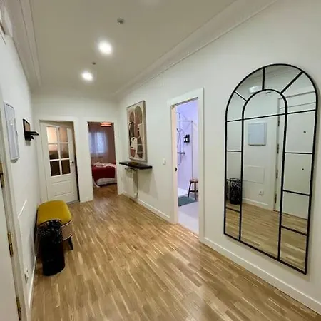 Magnolios De Lain Calvo Burgo