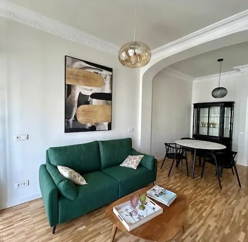 Magnolios De Lain Calvo Appartement