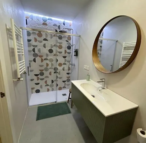 Magnolios De Lain Calvo *